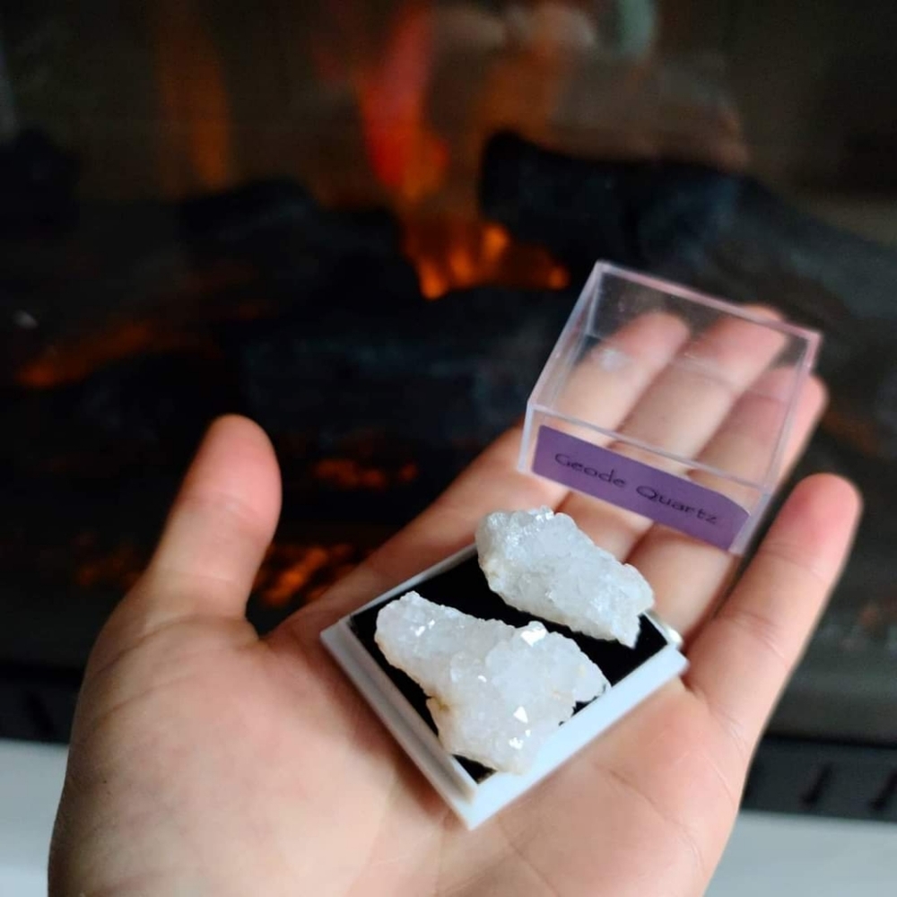 Sparkly Geodes Quartz in a mini box